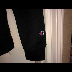 Champion Tops - Champion crewneck sweatshirt Champion Tops - Champion crewneck sweatshirt